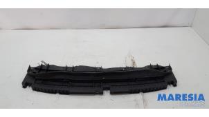 Gebruikte Bumper onderplaat Peugeot 107 1.0 12V Prijs € 14,95 Margeregeling aangeboden door Maresia Parts