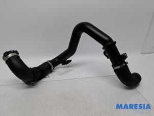 Gebruikte Intercooler Slang Alfa Romeo Giulietta (940) 1.4 TB 16V MultiAir Prijs € 60,00 Margeregeling aangeboden door Maresia Parts