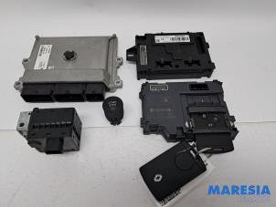 Gebruikte Computer Motormanagement Renault Clio IV Estate/Grandtour (7R) 0.9 Energy TCE 90 12V Prijs € 299,00 Margeregeling aangeboden door Maresia Parts