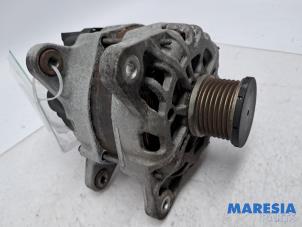 Gebruikte Dynamo Renault Clio IV Estate/Grandtour (7R) 0.9 Energy TCE 90 12V Prijs € 70,00 Margeregeling aangeboden door Maresia Parts