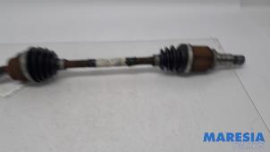 Gebruikte Steekas rechts-achter Peugeot 3008 I (0U/HU) 2.0 HYbrid4 16V Prijs € 95,00 Margeregeling aangeboden door Maresia Parts