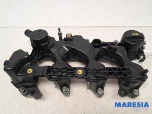 Gebruikte Kleppendeksel Opel Vivaro 1.5 CDTI 102 Prijs € 48,39 Inclusief btw aangeboden door Maresia Parts