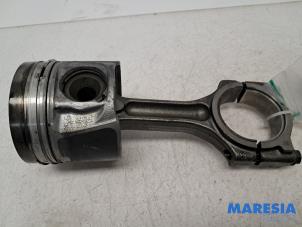 Gebruikte Drijfstang Renault Trafic (1FL/2FL/3FL/4FL) 1.6 dCi 95 Prijs € 78,65 Inclusief btw aangeboden door Maresia Parts