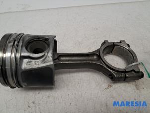 Gebruikte Drijfstang Renault Trafic (1FL/2FL/3FL/4FL) 1.6 dCi 95 Prijs € 78,65 Inclusief btw aangeboden door Maresia Parts