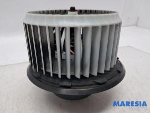 Gebruikte Chaufage Ventilatiemotor Alfa Romeo 159 (939AX) 2.2 JTS 16V Prijs € 70,00 Margeregeling aangeboden door Maresia Parts