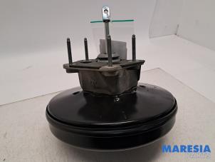 Gebruikte Rembooster Renault Megane IV Estate (RFBK) 1.3 TCE 115 16V Prijs € 75,00 Margeregeling aangeboden door Maresia Parts