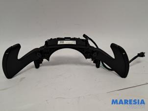 Gebruikte Schakelflipper set Peugeot 3008 I (0U/HU) 2.0 HYbrid4 16V Prijs € 34,95 Margeregeling aangeboden door Maresia Parts
