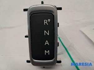 Gebruikte Display Interieur Peugeot 3008 I (0U/HU) 2.0 HYbrid4 16V Prijs € 25,00 Margeregeling aangeboden door Maresia Parts