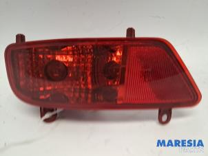 Gebruikte Mistachterlicht Peugeot 3008 I (0U/HU) 2.0 HYbrid4 16V Prijs € 19,90 Margeregeling aangeboden door Maresia Parts