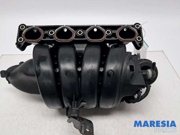 Gebruikte Spruitstuk Inlaat Alfa Romeo 159 Sportwagon (939BX) 1.8 MPI 16V Prijs € 74,95 Margeregeling aangeboden door Maresia Parts