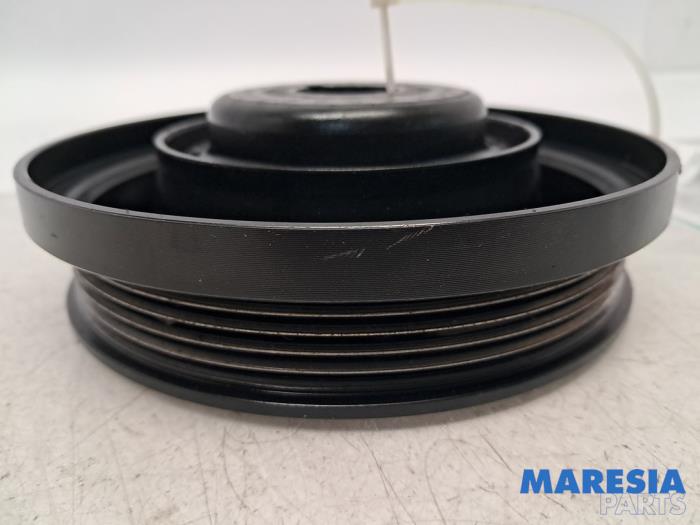 Gebruikte Poelie Krukas Alfa Romeo 159 Sportwagon (939BX) 1.8 MPI 16V Prijs € 19,95 Margeregeling aangeboden door Maresia Parts