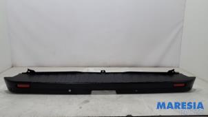 Gebruikte Achterbumper Renault Trafic (1FL/2FL/3FL/4FL) 1.6 dCi 90 Prijs € 72,60 Inclusief btw aangeboden door Maresia Parts
