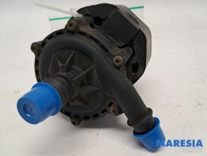 Gebruikte Waterpomp Peugeot 3008 I (0U/HU) 2.0 HYbrid4 16V Prijs € 54,99 Margeregeling aangeboden door Maresia Parts