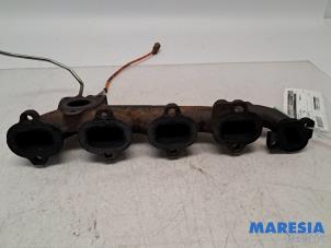 Gebruikte Uitlaatspruitstuk Renault Trafic (1FL/2FL/3FL/4FL) 1.6 dCi 90 Prijs € 84,70 Inclusief btw aangeboden door Maresia Parts