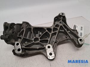 Gebruikte Motorsteun Renault Trafic (1FL/2FL/3FL/4FL) 1.6 dCi 90 Prijs € 48,40 Inclusief btw aangeboden door Maresia Parts