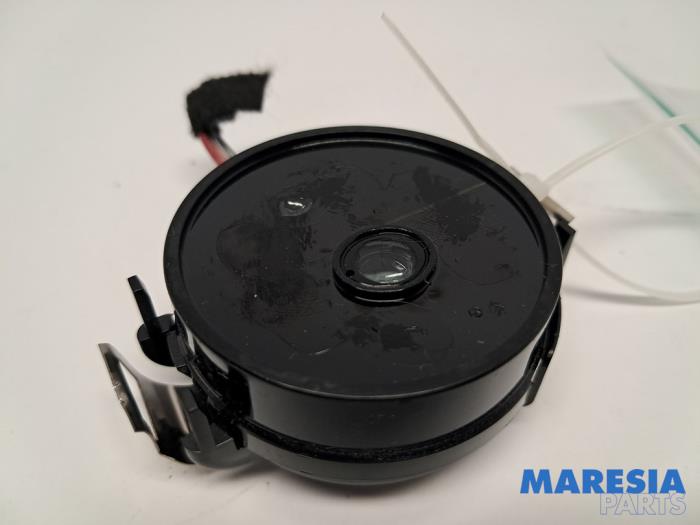 Gebruikte Regensensor Renault Megane IV Estate (RFBK) 1.3 TCE 115 16V Prijs € 15,00 Margeregeling aangeboden door Maresia Parts