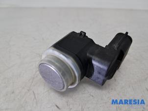 Gebruikte Parkeersensor Renault Grand Scénic III (JZ) 2.0 16V CVT Prijs € 19,00 Margeregeling aangeboden door Maresia Parts
