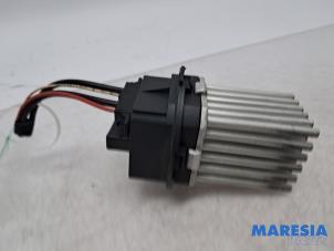 Gebruikte Kachel Weerstand Peugeot 307 CC (3B) 2.0 16V Prijs € 25,00 Margeregeling aangeboden door Maresia Parts