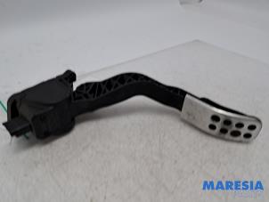 Gebruikte Gaspedaal Peugeot 307 CC (3B) 2.0 16V Prijs € 75,00 Margeregeling aangeboden door Maresia Parts