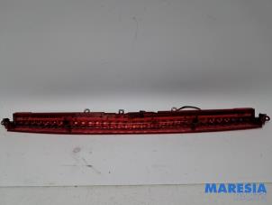 Gebruikte Extra Remlicht midden Peugeot 307 CC (3B) 2.0 16V Prijs € 70,00 Margeregeling aangeboden door Maresia Parts