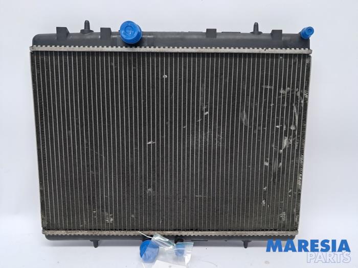 Gebruikte Radiateur Peugeot 307 CC (3B) 2.0 16V Prijs € 20,00 Margeregeling aangeboden door Maresia Parts