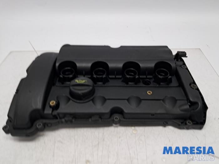 Gebruikte Kleppendeksel Peugeot 3008 I (0U/HU) 1.6 16V THP 155 Prijs € 115,00 Margeregeling aangeboden door Maresia Parts