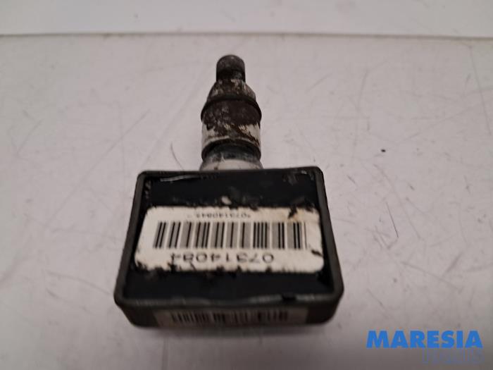 Bandenspanningsensor van een Renault Espace (JK) 2.0 16V Turbo 2003