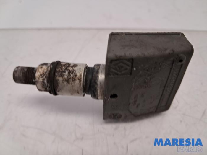 Bandenspanningsensor van een Renault Espace (JK) 2.0 16V Turbo 2003