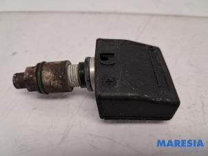Gebruikte Bandenspanningsensor Renault Espace (JK) 2.0 16V Turbo Prijs € 15,00 Margeregeling aangeboden door Maresia Parts