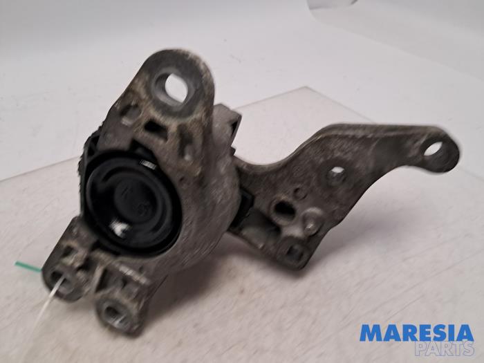Gebruikte Motorrubber Opel Vivaro 1.6 CDTI 95 Euro 6 Prijs € 42,29 Inclusief btw aangeboden door Maresia Parts