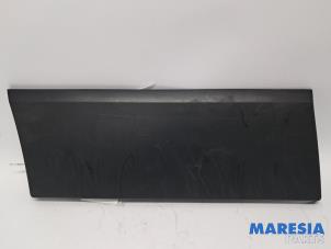 Gebruikte Sierstrip Opel Vivaro 1.6 CDTi BiTurbo Prijs € 30,25 Inclusief btw aangeboden door Maresia Parts