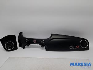 Gebruikte Dashboard sierlijst Fiat 500 (312) Electric Prijs € 107,69 Inclusief btw aangeboden door Maresia Parts