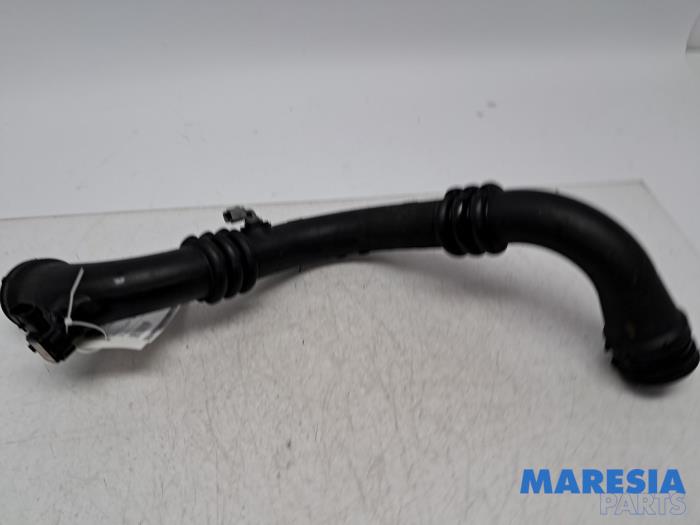 Gebruikte Intercooler Buis Renault Espace (JK) 2.0 16V Turbo Prijs € 22,50 Margeregeling aangeboden door Maresia Parts