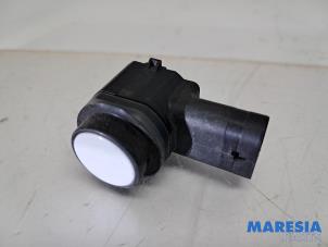 Gebruikte PDC Sensor Fiat 500 (312) Electric Prijs € 30,25 Inclusief btw aangeboden door Maresia Parts