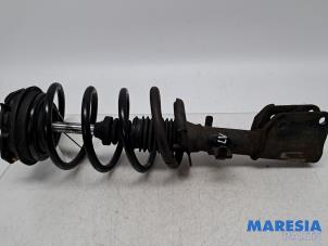 Gebruikte Mac Phersonpoot links-voor Renault Espace (JK) 2.0 16V Turbo Prijs € 65,00 Margeregeling aangeboden door Maresia Parts