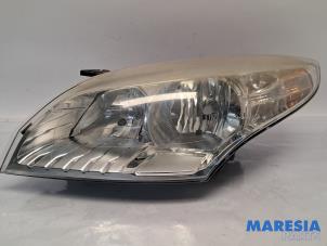 Gebruikte Koplamp links Renault Megane III Berline (BZ) 1.4 16V TCe 130 Prijs € 119,99 Margeregeling aangeboden door Maresia Parts