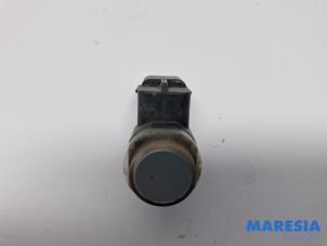Gebruikte PDC Sensor Renault Grand Scénic III (JZ) 1.6 dCi Prijs € 19,50 Margeregeling aangeboden door Maresia Parts