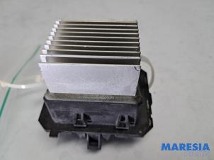 Gebruikte Kachel Weerstand Renault Grand Scénic III (JZ) 1.6 dCi Prijs € 20,00 Margeregeling aangeboden door Maresia Parts