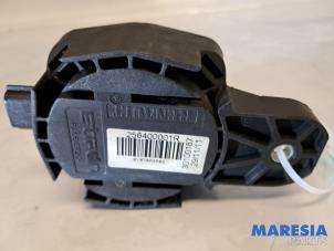 Gebruikte Toeter Renault Grand Scénic III (JZ) 1.6 dCi Prijs € 12,50 Margeregeling aangeboden door Maresia Parts