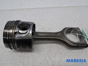 Gebruikte Drijfstang Citroen C4 Grand Picasso (3A) 1.6 HDiF 115 Prijs € 50,00 Margeregeling aangeboden door Maresia Parts