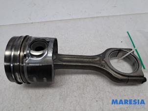 Gebruikte Drijfstang Citroen C4 Grand Picasso (3A) 1.6 HDiF 115 Prijs € 50,00 Margeregeling aangeboden door Maresia Parts