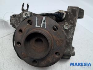 Gebruikte Fusee links-achter Alfa Romeo 159 Sportwagon (939BX) 1.8 MPI 16V Prijs € 89,00 Margeregeling aangeboden door Maresia Parts