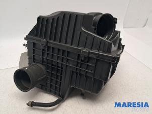 Gebruikte Luchtfilterhuis Renault Master III (MA/MB/MC/MD/MH/MF/MG/MH) 2.3 dCi 16V Prijs € 30,25 Inclusief btw aangeboden door Maresia Parts