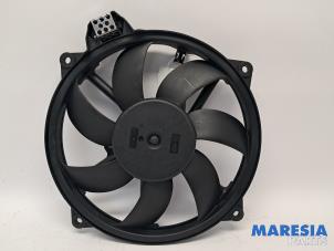 Gebruikte Koelvin Motor Renault Grand Scénic III (JZ) 1.6 dCi Prijs € 50,00 Margeregeling aangeboden door Maresia Parts