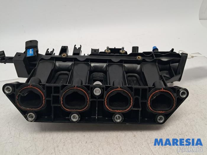 Gebruikte Inlaatspruitstuk Alfa Romeo Giulietta (940) 1.4 TB 16V MultiAir Prijs € 99,99 Margeregeling aangeboden door Maresia Parts