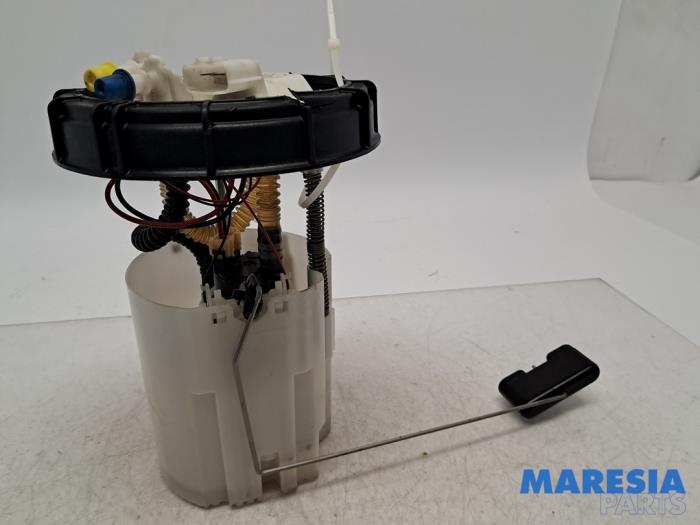 Gebruikte Tank element Pomp Renault Grand Scénic III (JZ) 1.6 dCi Prijs € 90,00 Margeregeling aangeboden door Maresia Parts
