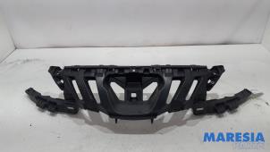 Gebruikte Frontdeel steun Peugeot 308 SW (4E/H) 1.6 VTI 16V Prijs € 49,95 Margeregeling aangeboden door Maresia Parts