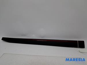 Gebruikte Deurlijst Alfa Romeo Junior 1.2 Ibrida Prijs € 110,00 Margeregeling aangeboden door Maresia Parts