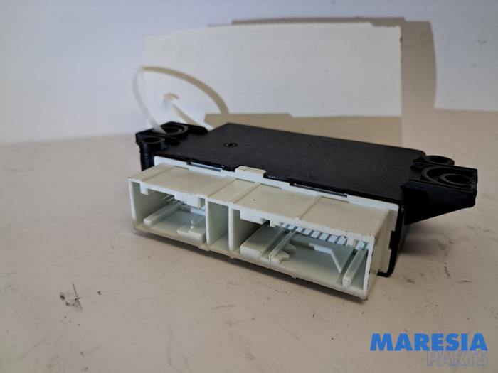 Gebruikte Module PDC Alfa Romeo Junior 1.2 Hybrid Ibrida Prijs € 35,00 Margeregeling aangeboden door Maresia Parts