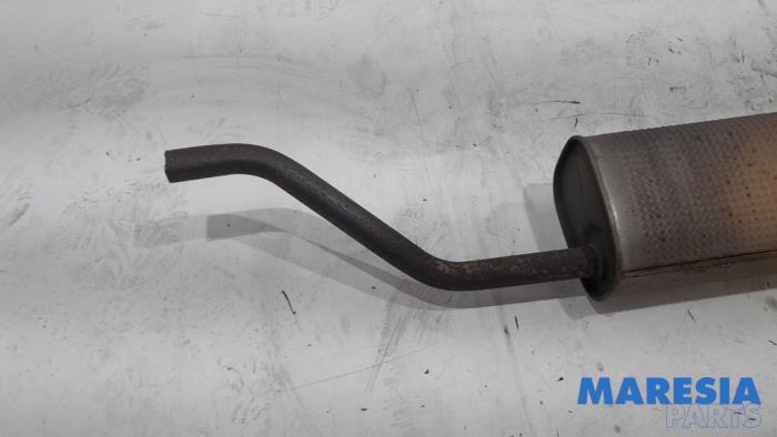 Uitlaat Einddemper van een Peugeot 208 II (UB/UH/UP) 1.2 Vti 12V PureTech 75 2021